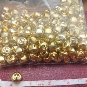 200 Gold Jingle Bells